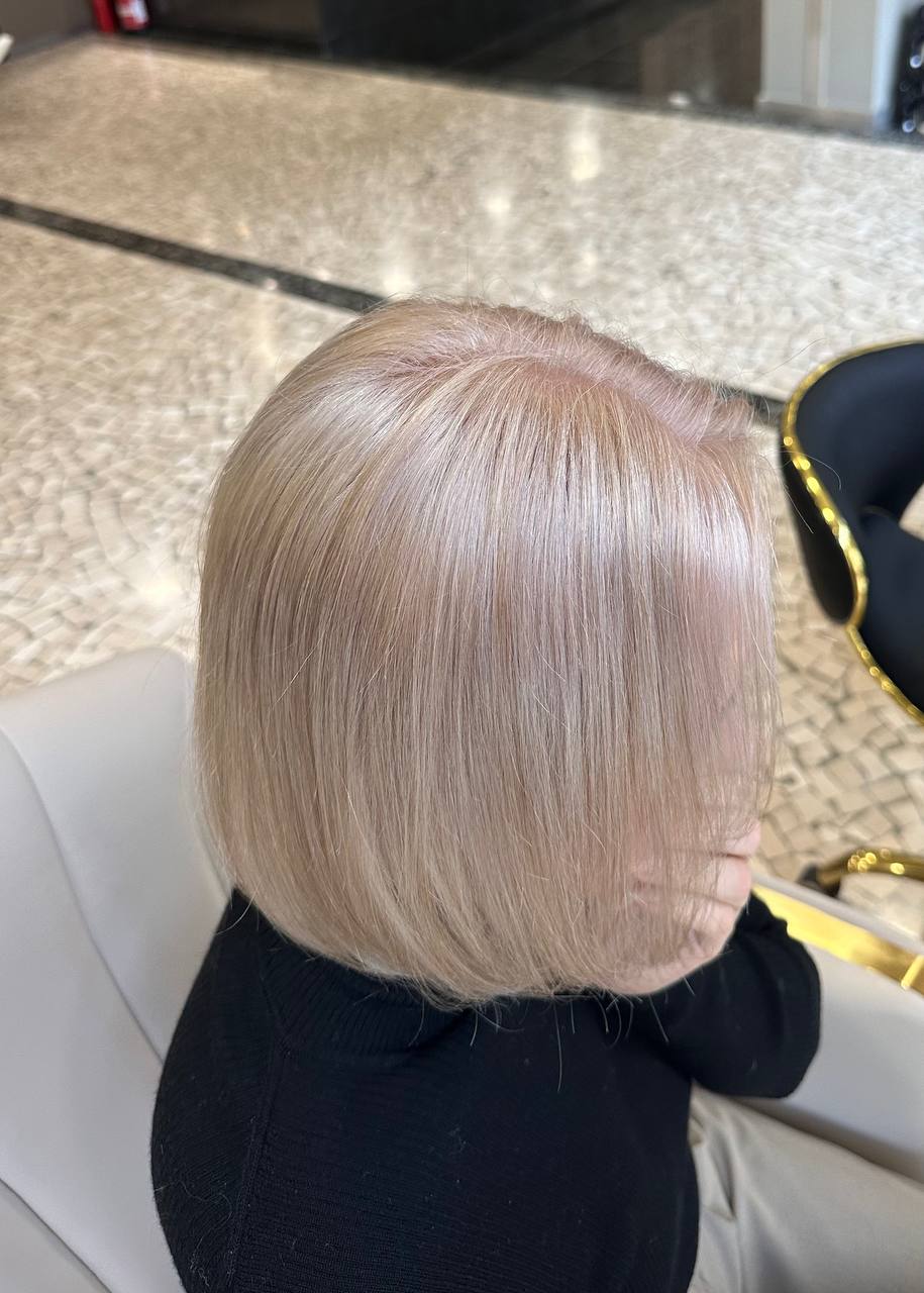 Pearl blonde bob color in Madeira — Elizabeth Hair Madeira
